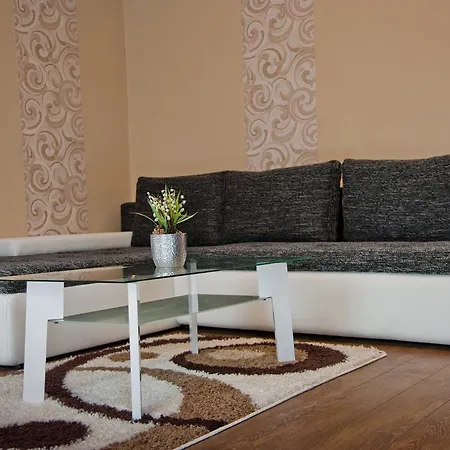 Great Apartment Pecs